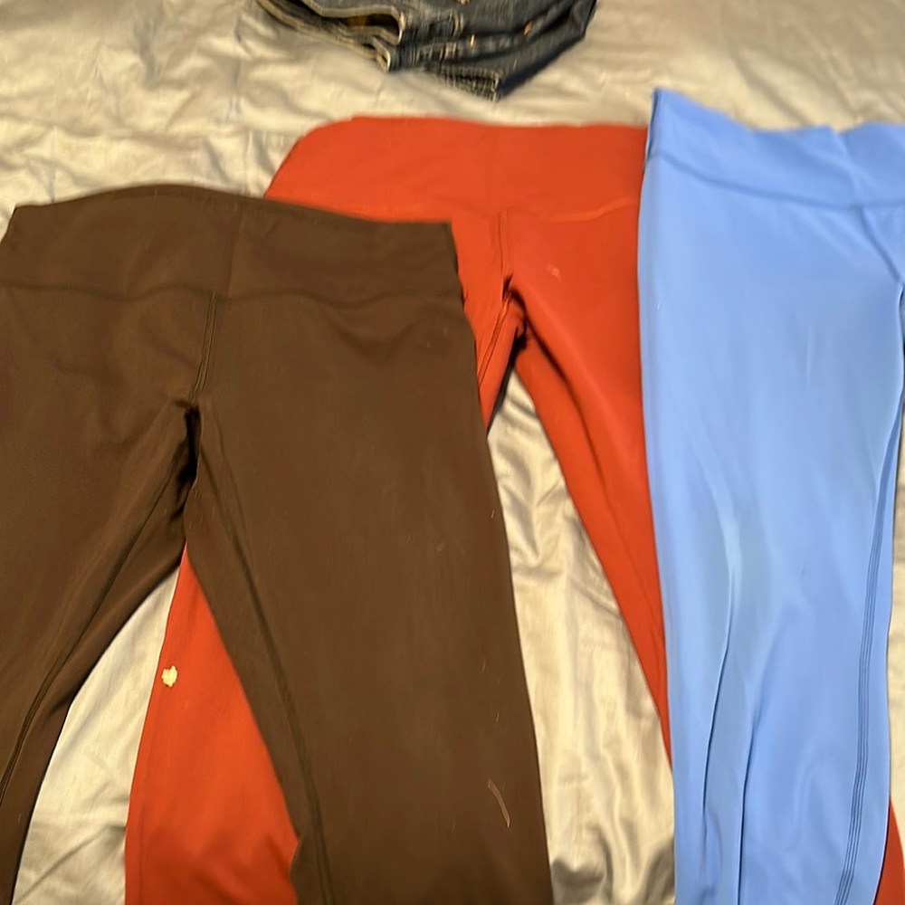 3 lululemon winder under size 16